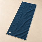country-living-marine-blue-with-cream-dog-bath-towel_main_01